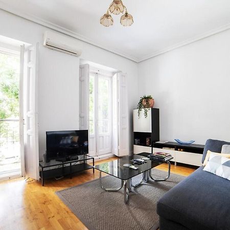 Bright Apartment In Historical City Center Madrid Eksteriør bilde