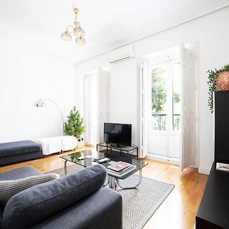 Bright Apartment In Historical City Center Madrid Eksteriør bilde