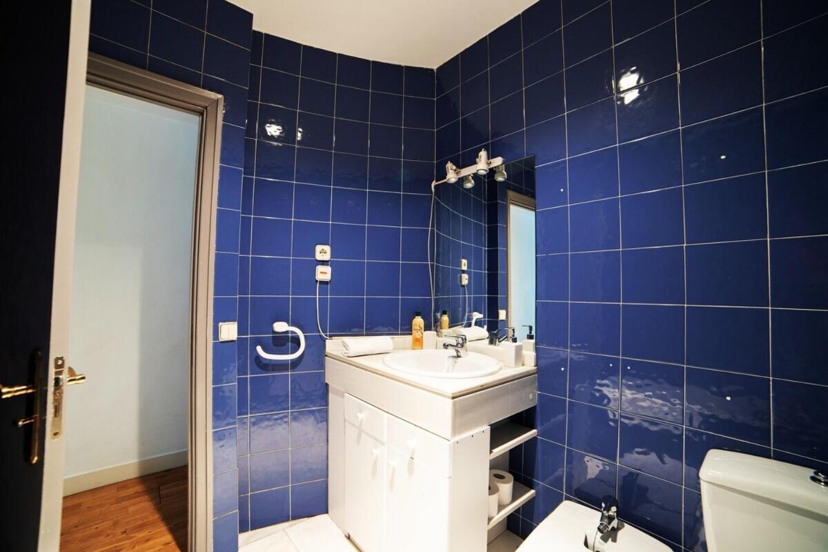 Bright Apartment In Historical City Center Madrid Eksteriør bilde