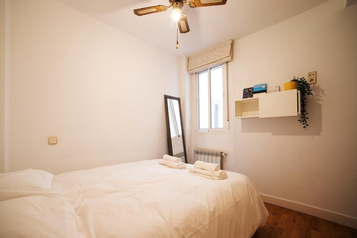 Bright Apartment In Historical City Center Madrid Eksteriør bilde